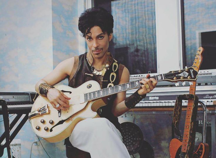 Prince in the studio in the 3121, Planet Earth, Lotusflow3r and 20ten era.